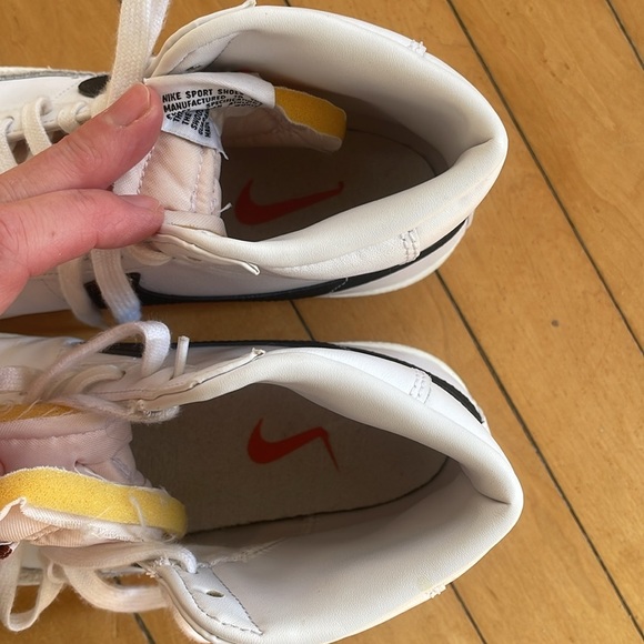 Nike Women's Blazers - Picture 12 of 12